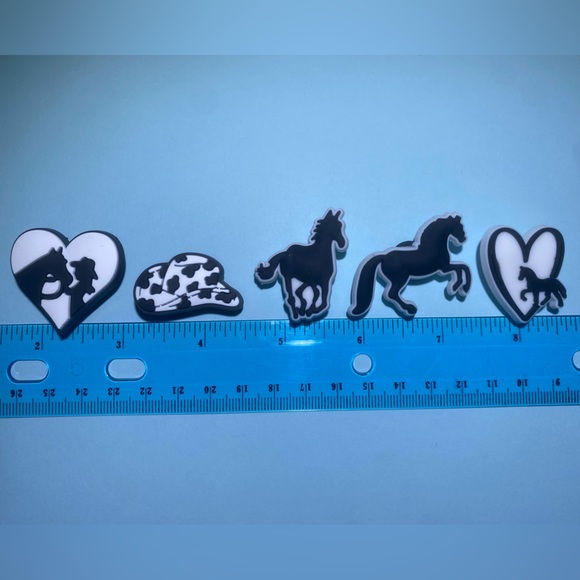 New Set of Western Themed Jibbitz for CROCS- OS- Black and White- NWOT - Picture 8 of 8